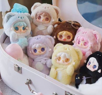 Yooki V4 Take A Bite Of Bear Series